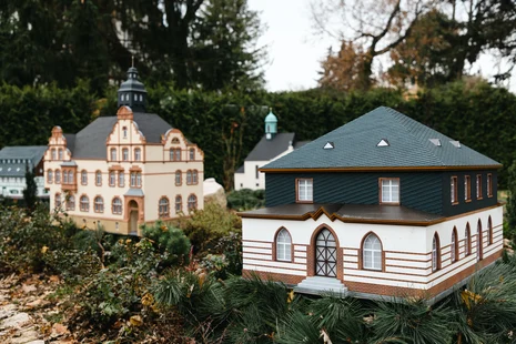 Neues Lichterhaus in der Dorfmitte von Neukirchen/Erzgeb.