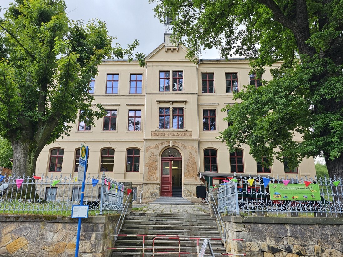 Blick auf dem Eingangsbereich mit Treppe