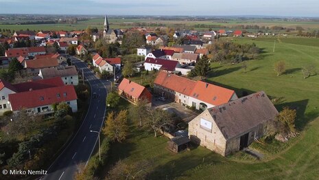 Dreiseithof in Großdobritz aus der Luft fotografiert