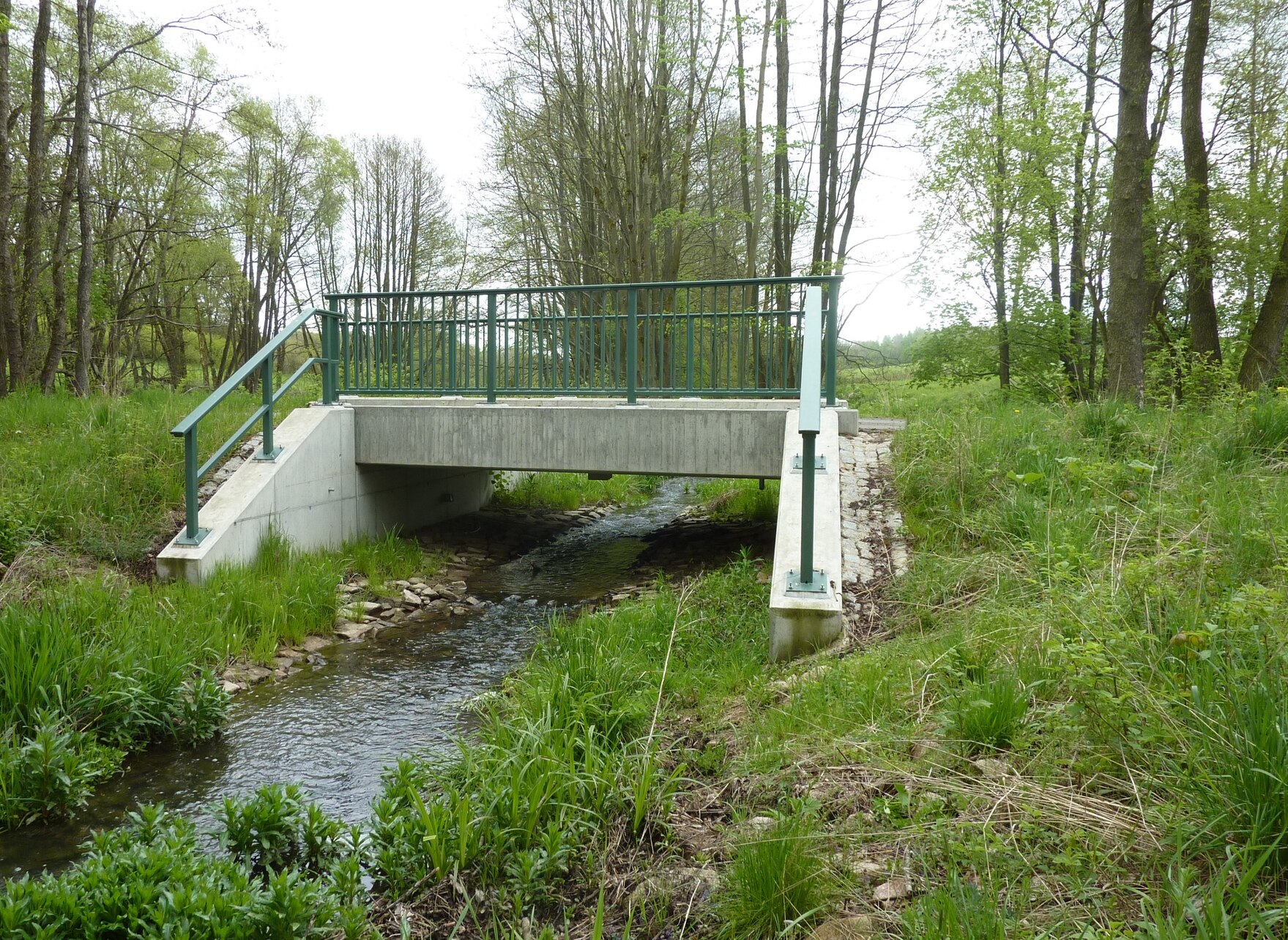 neue Brücke über den Feilebach