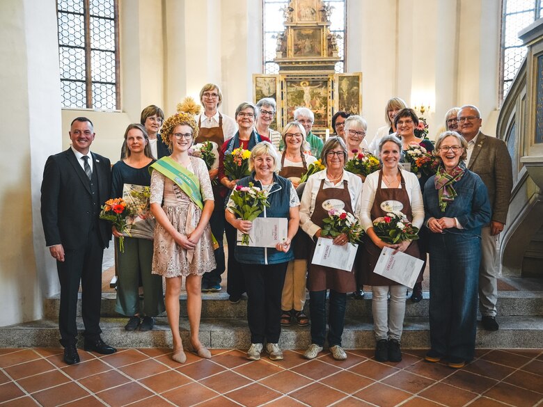 Preisträger und Staatsministerin in der Kirche